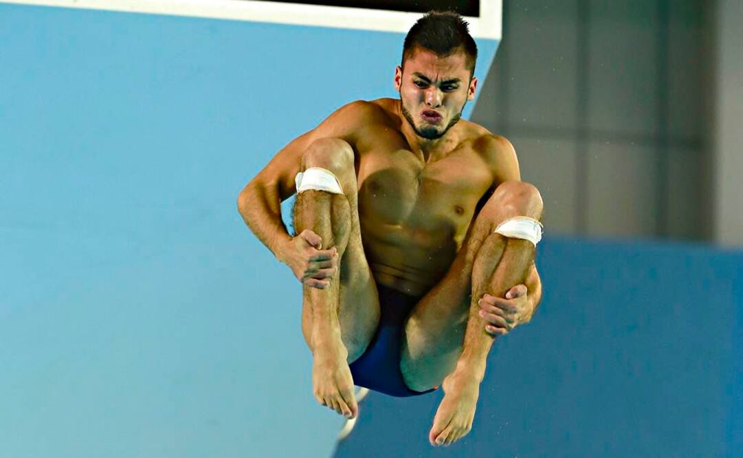 Iván García gana medalla de oro y plaza olímpica para México