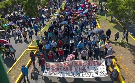 Maestros protestan en los estados por falta de pagos
