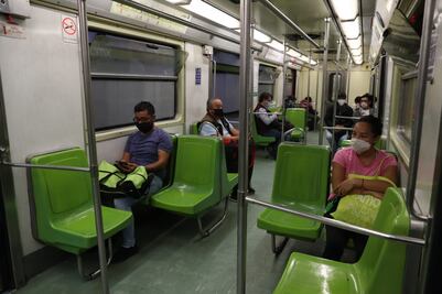Así se ve en fotos y video el Metro con cubreboca obligatorio