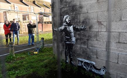 Trasladan mural de Banksy de garaje a galería de Gales