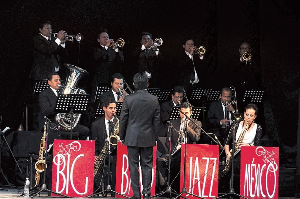 La temporada 2015 de la Big Band Jazz se realiza los miércoles de agosto y presenta a tres nuevos cantantes (ARCHIVO EL UNIVERSAL)
