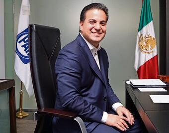 Senador panista tiene admiradora en Palacio Nacional