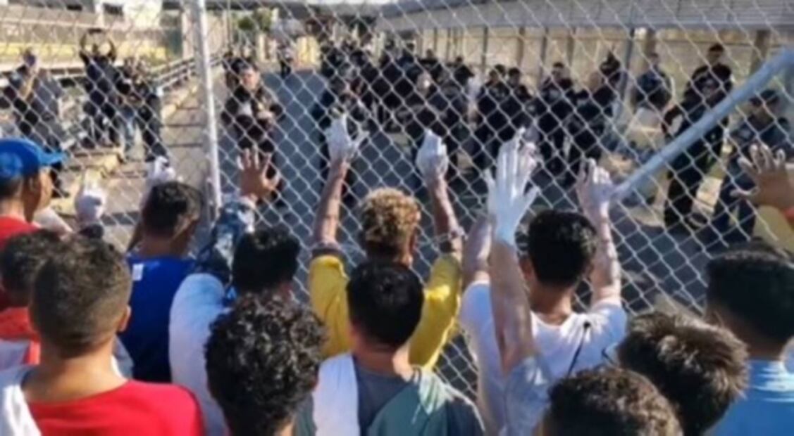 "Estábamos adentro antes del decreto"