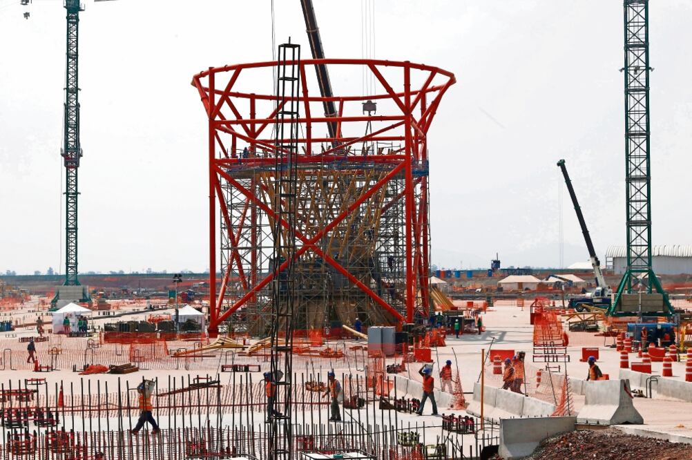 En la megaobra se emplean 45 mil personas para la construcción del proyecto; se espera que la cifra ascienda a 70 mil al final del año (YADIN XOLALPA. EL UNIVERSAL)