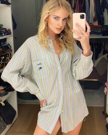 Chiara Ferragni impacta con escote y vestido de J.Lo