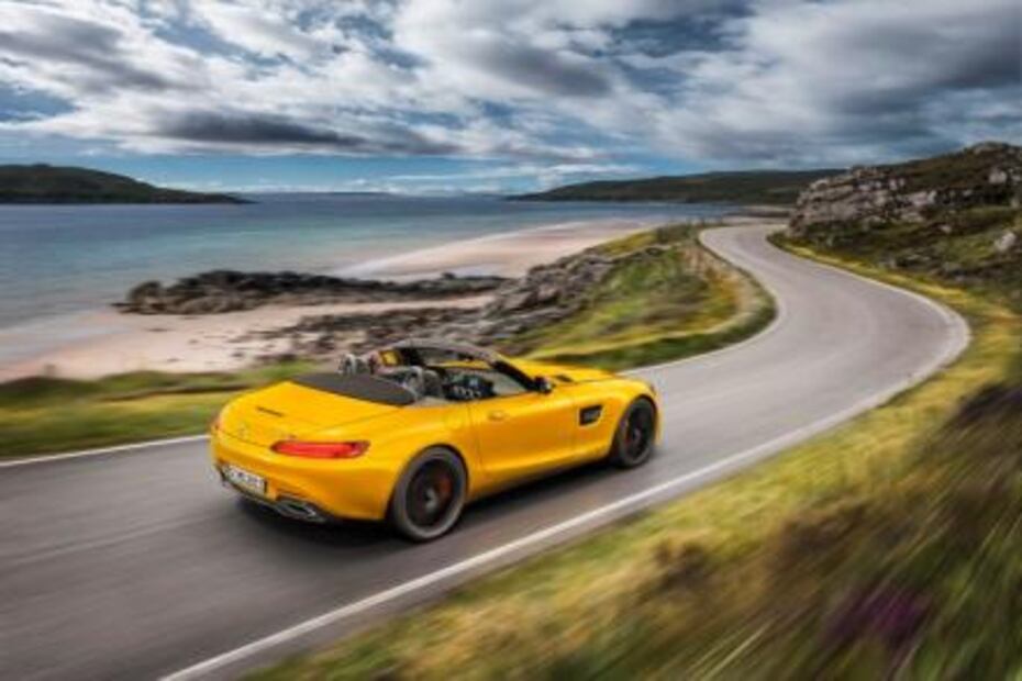 Mercedes-AMG lanza el GT S Roadster un biplaza de 522 HP