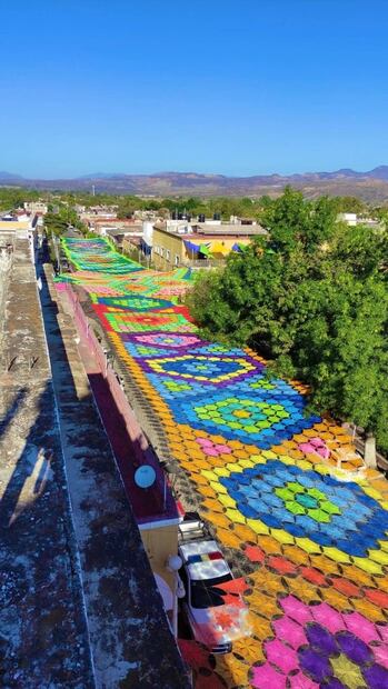 Etzatlán, en Jalisco, tiene el cielo tejido más grande del mundo