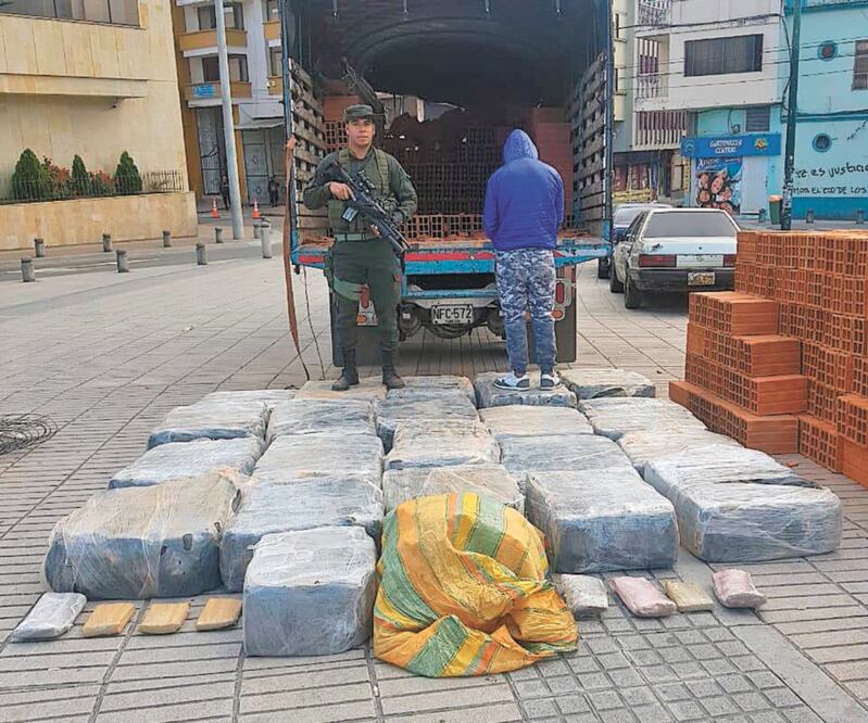 El pasado 14 de mayo, un operativo en Colombia terminó con 474 kilos de marihuana confiscados y un arresto. FOTOS: POLICÍA NACIONAL DE COLOMBIA