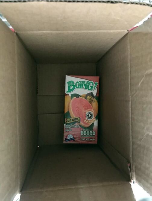 Compran iPhone SE y reciben un Boing en lugar del celular / Foto: Twitter