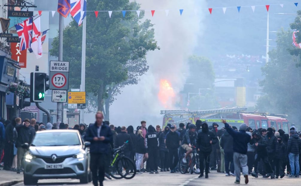Manifestantes en Belfast, Irlanda del Norte. (09/06/26) Foto: AFP