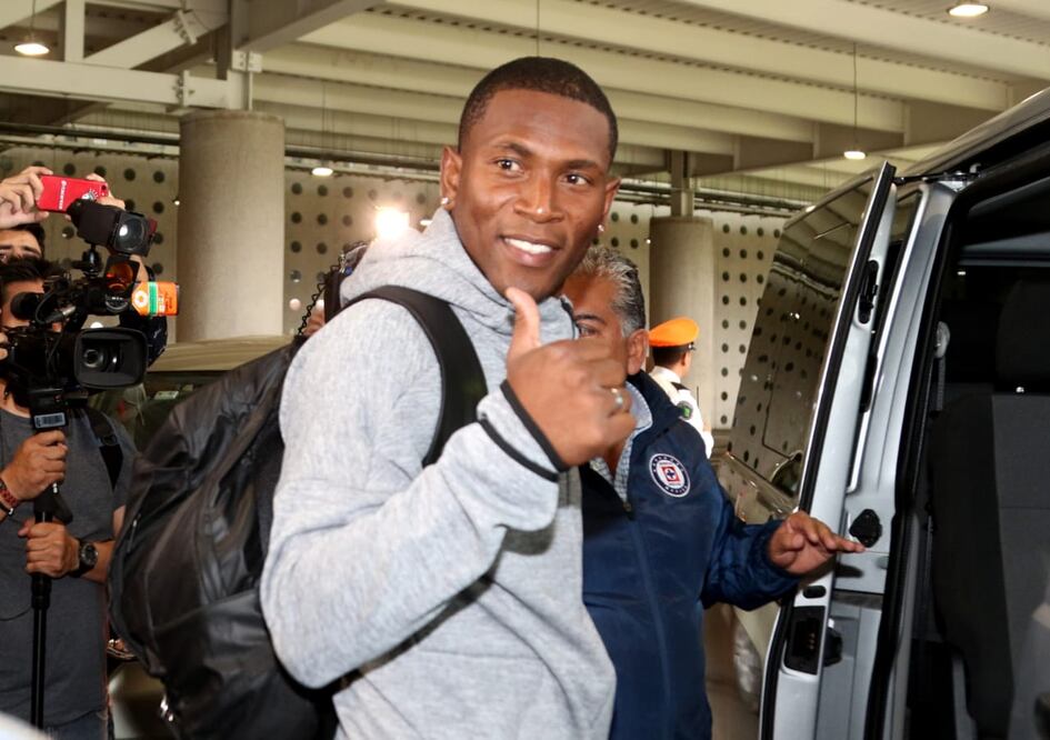 El ecuatoriano todavía no tiene actividad en el futbol mexicano (Archivo)