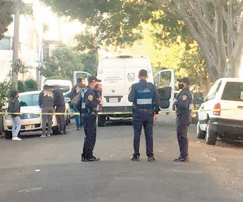 Los cuerpos del expolicía y su pareja fueron calcinados sobre la calle Norte 56-A. Foto: ARCHIVO EL UNIVERSAL