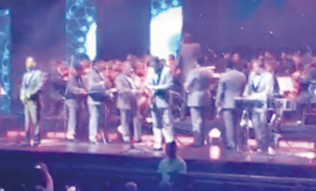 El grupo ofreció un show benéfico en el Teatro Metropólitan. (TWITTER)