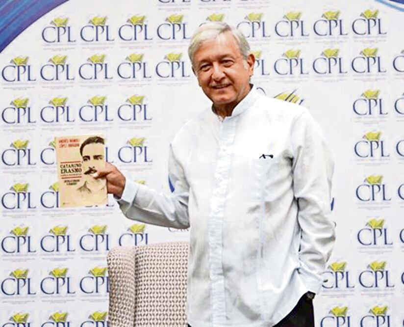 En Panamá, el presidente nacional de Morena, Andrés Manuel López Obrador, presentó su libro Catarino Erasmo Garza, ¿revolucionario o bandido? (TOMADA DE FACEBOOK)
