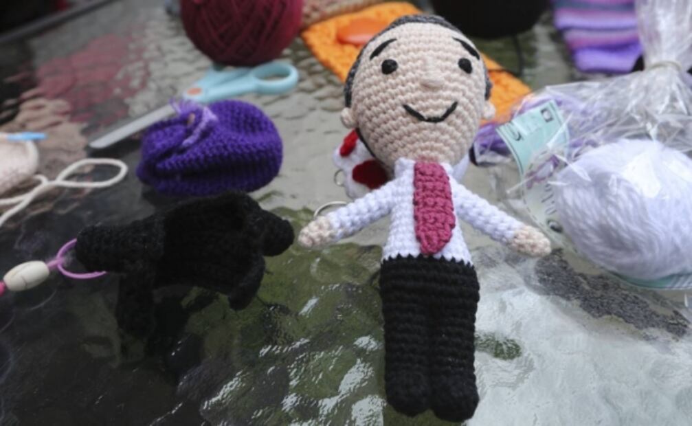 “Un éxito, muñeco de López-Gatell”