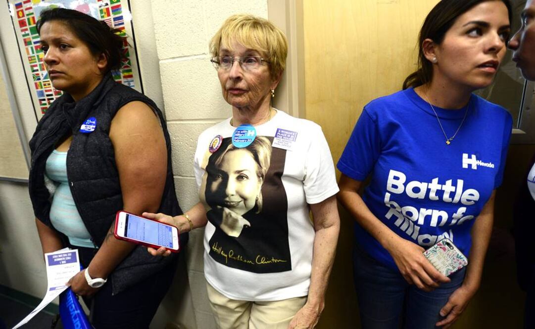Simpatizantes de Clinton y Sanders hoy en Nevada. Fotografía de EFE