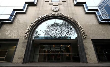 Colegios médicos de México se unen por acusaciones contra miembros del Conacyt