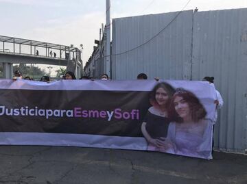 "¡Esto es negligencia!": Padres llegan al Congreso de la CDMX para exigir justicia por jóvenes que cayeron en coladera de Iztacalco