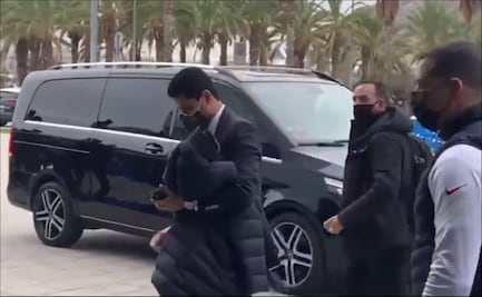 Reciben con insultos en Barcelona al dueño del PSG por querer llevarse a Messi