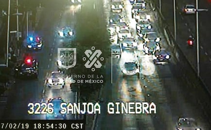 Reportan incendio de vehículo en la Miguel Hidalgo