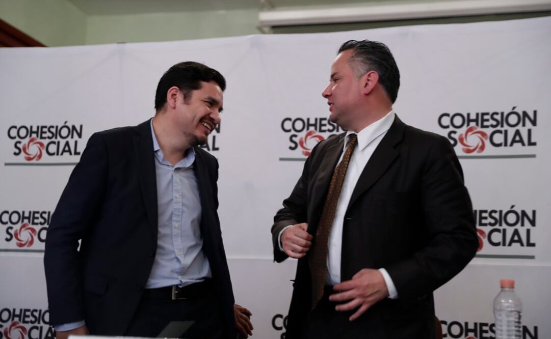 Santiago Nieto y Alberto Serdán, Coordinador de Acción Ciudadana Frente a la Pobreza. Foto: Archivo/El Universal