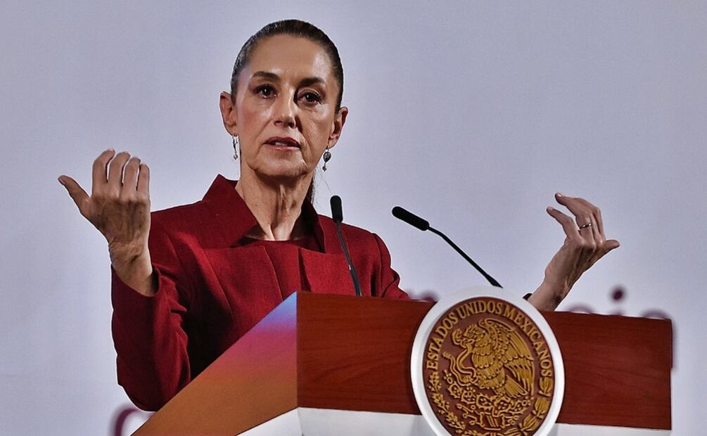 A unas horas de que el gobierno de Estados Unidos informe de la imposición de aranceles y tarifas para todo el mundo, Sheinbaum Pardo manifestó que, en cualquier circunstancia que se presente ese anuncio su gobierno tiene un plan de fortalecimiento de la economía, el cual es el Plan México y adelantó que se fortalecerá más. Foto: Berenice Fregoso / EL UNIVERSAL