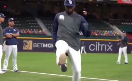 VIDEO: Randy Arozarena hace dominadas con una pelota de beisbol y los aficionados lo piden en la Selección Mexicana