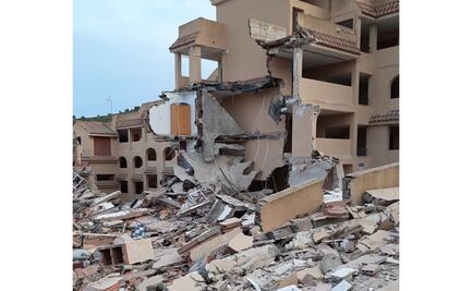 Reportan al menos 2 personas atrapadas tras derrumbe de edificio en España