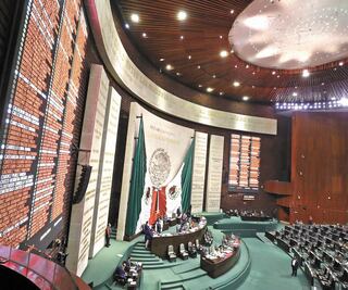 Morena defiende reforma eléctrica del Ejecutivo