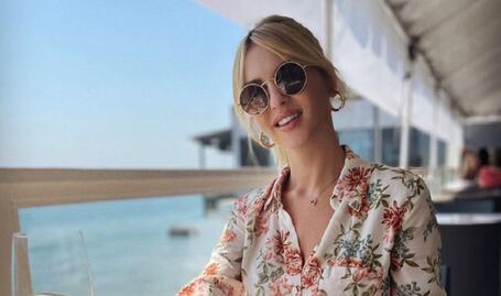 Saioa, esposa de Carlos Vela, luce su figura en bikini triangular