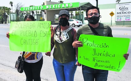 Con poca  convocatoria, marcha pro militares