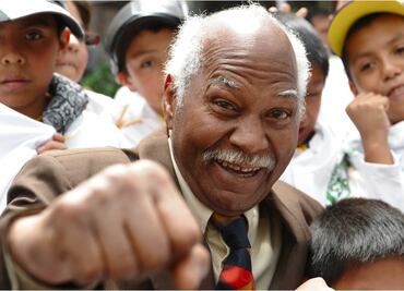 Fallece el exboxeador José "Mantequilla" Nápoles