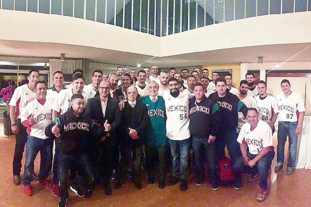El equipo tricolor fue recibido en el País del Sol Naciente por autoridades mexicanas en el lejano oriente. (FOTO: LIGA MEXICANA DE BEISBOL)