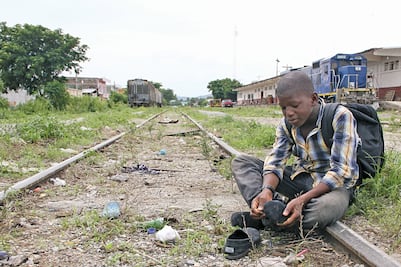 Senadora exige cuidar a los niños migrantes