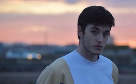 "Falta que más gente crea que la bisexualidad es real, que no es una fase y que no te tienes que decidir"