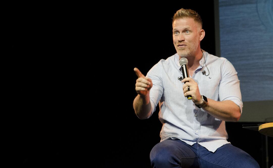 La creencia común dice que la oratoria solo es necesaria dentro del área profesional pero contar con esta habilidad también tiene beneficios en la vida diaria