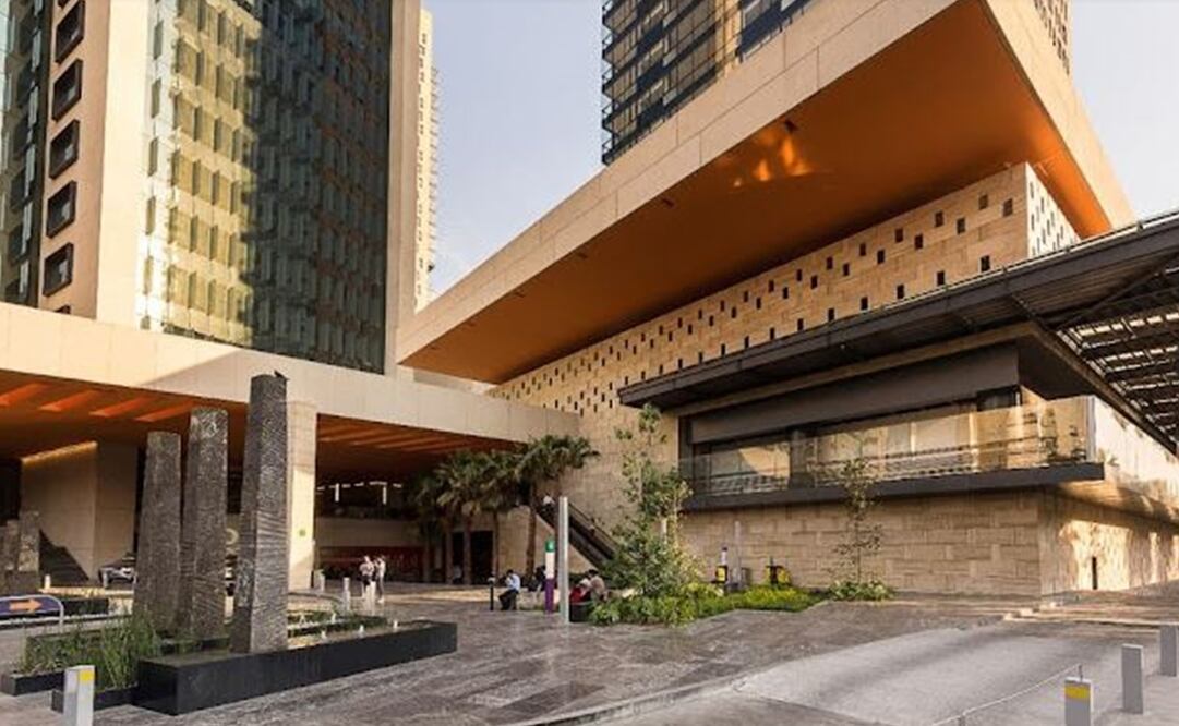 Así es Plaza Miyana, Polanco, lugar donde se registró una balacera. Foto: Miyana