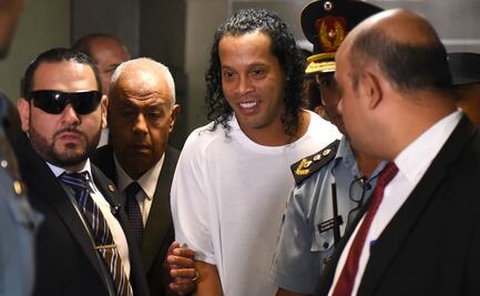 Excompañeros envían felicitaciones y mensajes a ánimo a Ronaldinho a la cárcel