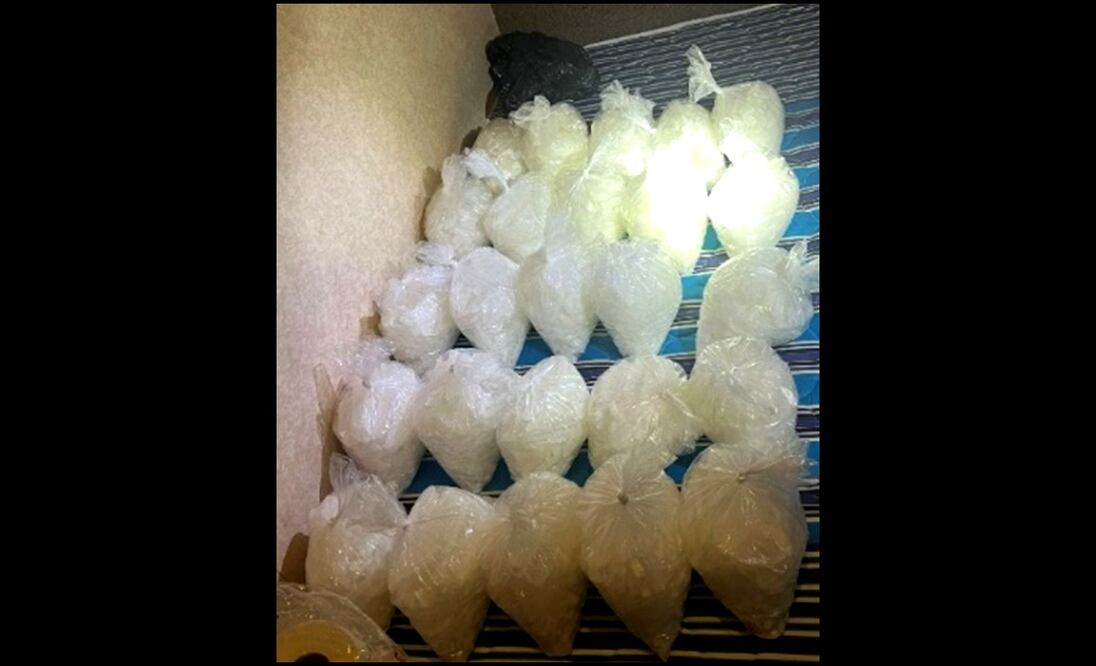 La mujer le exigió a la víctima que revelara el paradero de un paquete de metanfetamina que ella creía que la víctima había robado, indicó el Departamento de Justicia de EU. Foto: Archivo/ EL UNIVERSAL