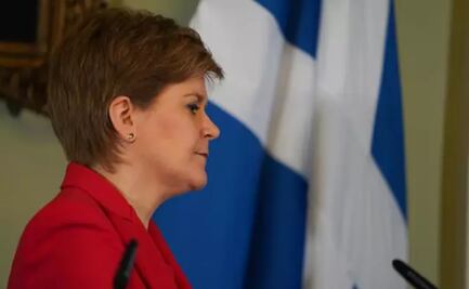 Detienen a Nicola Sturgeon, exprimera ministra escocesa por la financiación de su partido