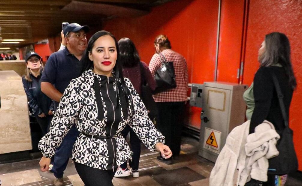 Sandra Cuevas ingresó al Metro con boletos que compró para ella y todo su equipo. Foto: Especial