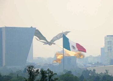 Con dragones y bruma, así representan capitalinos la contaminación en memes