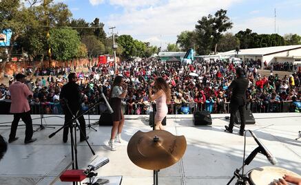 Crónica. Celebran aniversario de Central de Abastos con baile