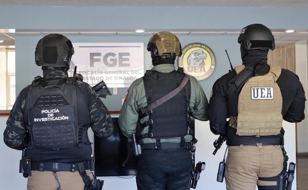 Fiscalía de Sinaloa rescata a persona que llevaba 7 días secuestrada; secuestrador que exigía 5 mdp es detenido.
Foto: Especial.