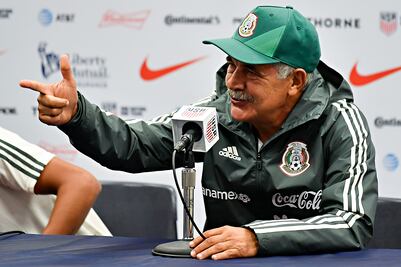 Te decimos cuánto ganaría el "Tuca" en la Selección Mexicana