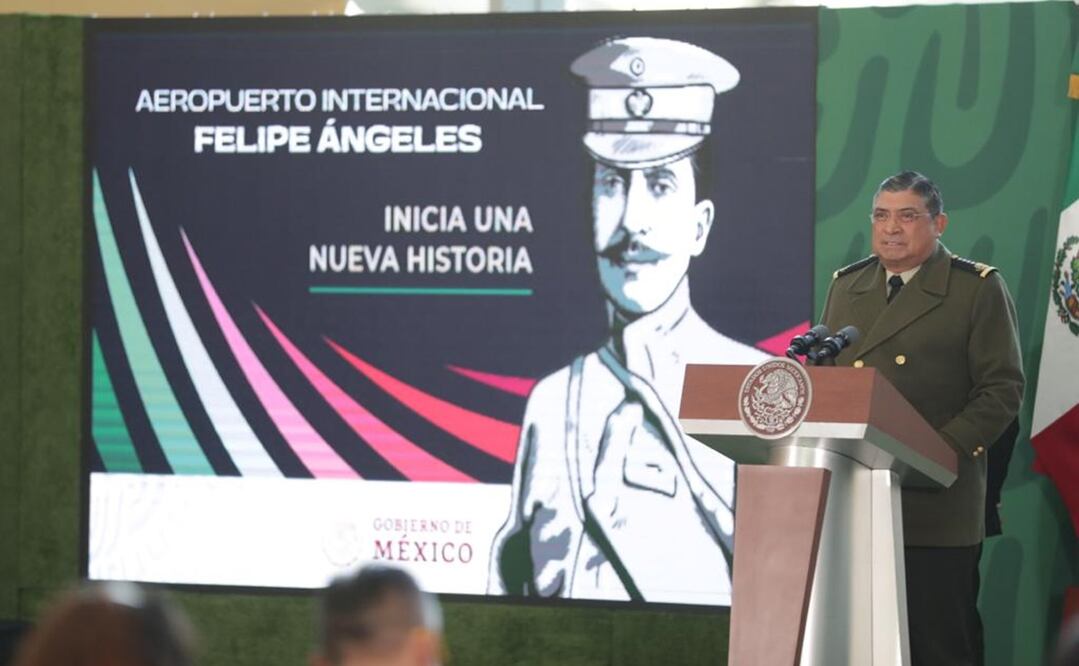 Luis Cresencio Sandoval González, secretario de la Defensa Nacional, durante su discuros en la inauguración del AIFA. Foto: Especial
