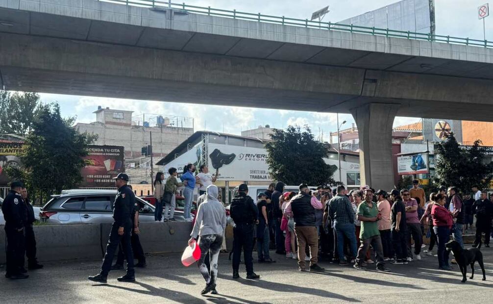 El bloqueo inició cerca de las tres de la tarde. Foto: Especial