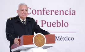 Sedena reporta aseguramiento de 22 mil armas y 192 toneladas de droga; descarta laboratorios de fentanilo en México