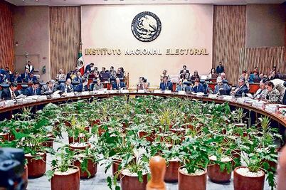 INE busca blindaje contra "fake news"