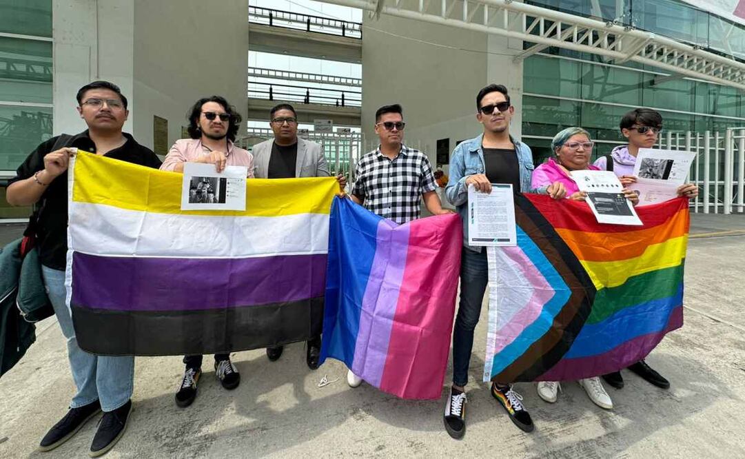 La comunidad de Fuera del Clóset acuso al IEEM de usurpa a la comunidad LGBTIQ+. Foto Claudia González